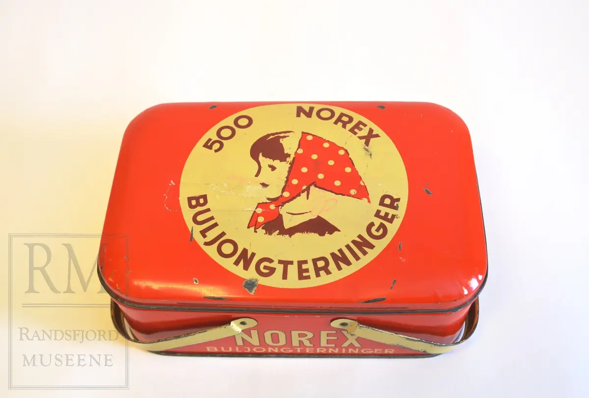 Spann: skiløper, travløp, fly
Freia-bokser: "etniske" mønstre; roser/blomster; bunadsbroderi
Kasse: portrett; ung kvinne med prikkete tørkle