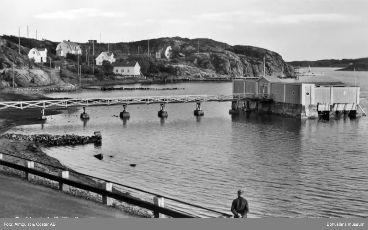 "Grebbestad. Kallbadhuset".