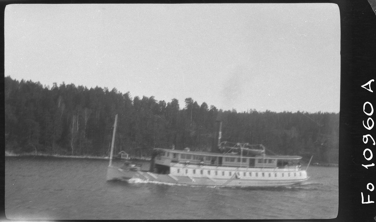 Skärgårdsångaren S/S Waxholm våren 1933.