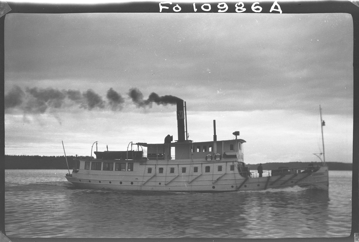 Waxholmsbolagets skärgårdsångare S/S ÅKERS KANAL.