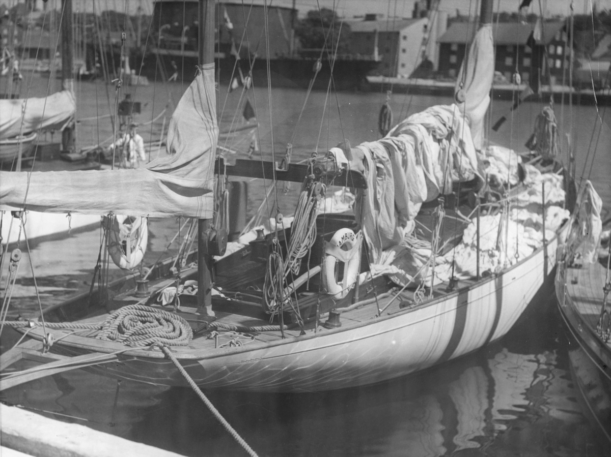 "Hamburg i hamn i Visby"