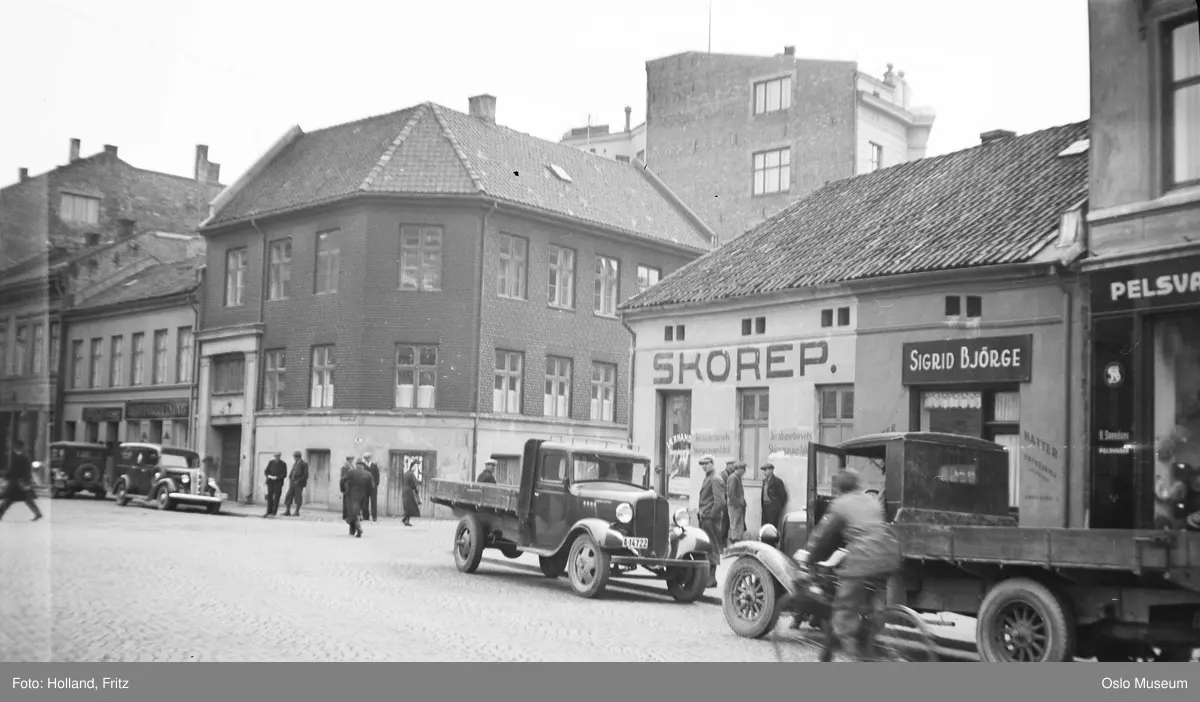 gateløp, forretningsgårder, mennesker, biler, lastebiler, gateliv