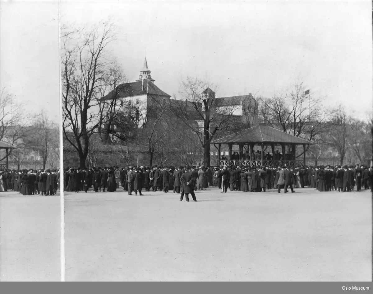 Festningsplassen, musikkpaviljong, musikkorps, Akershus slott