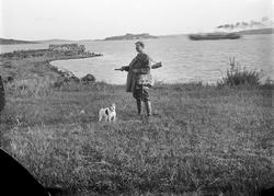 Maleren Karl Dørnberger på jakt.