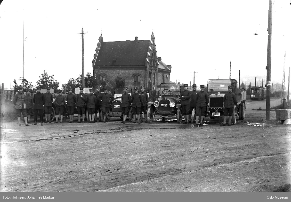 Hærens Automobilkorps, biler, biltur, menn, uniformer
