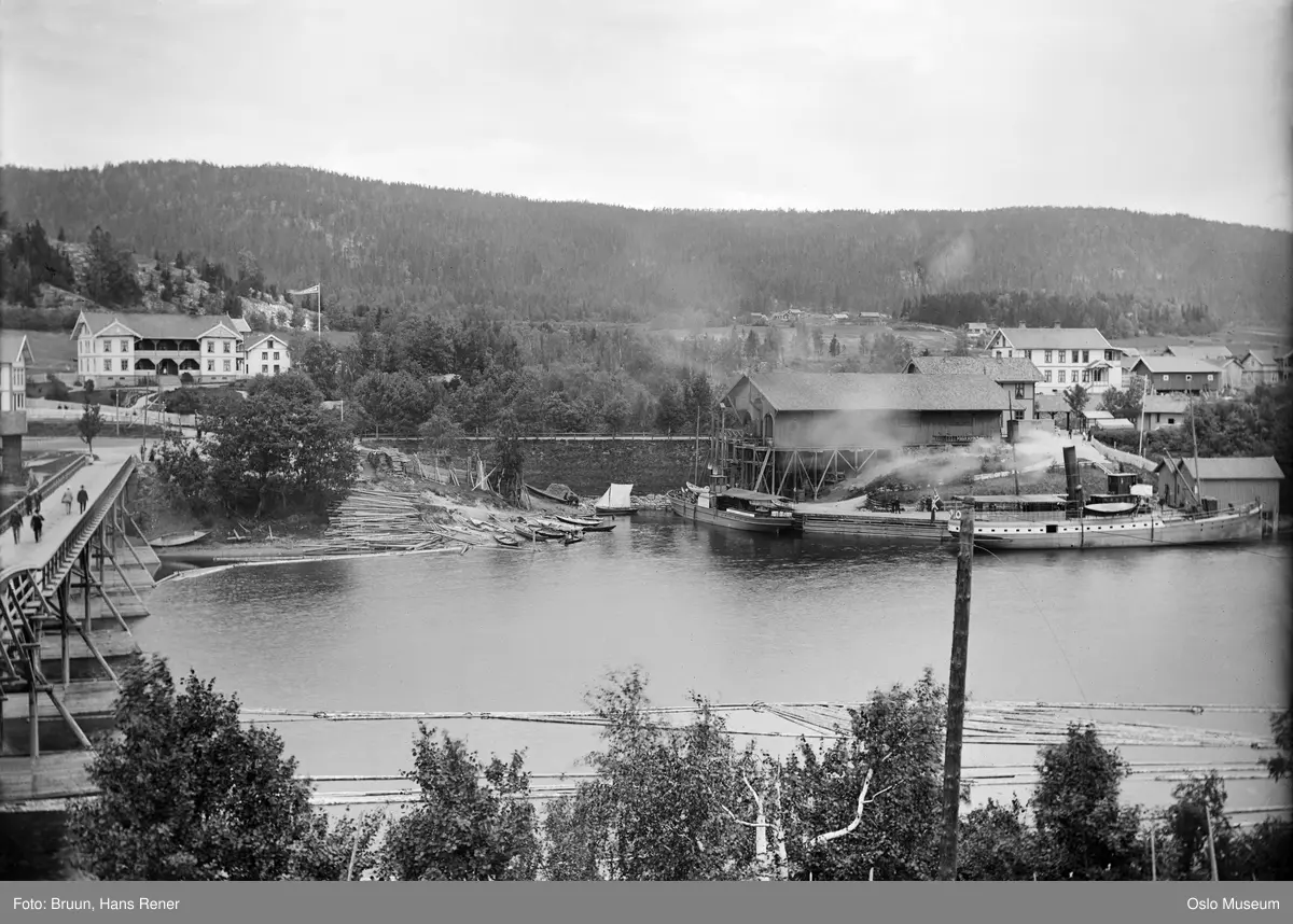 innsjø, dampskip, bro, sagbruk, Berger hotell, gårder, kulturlandskap