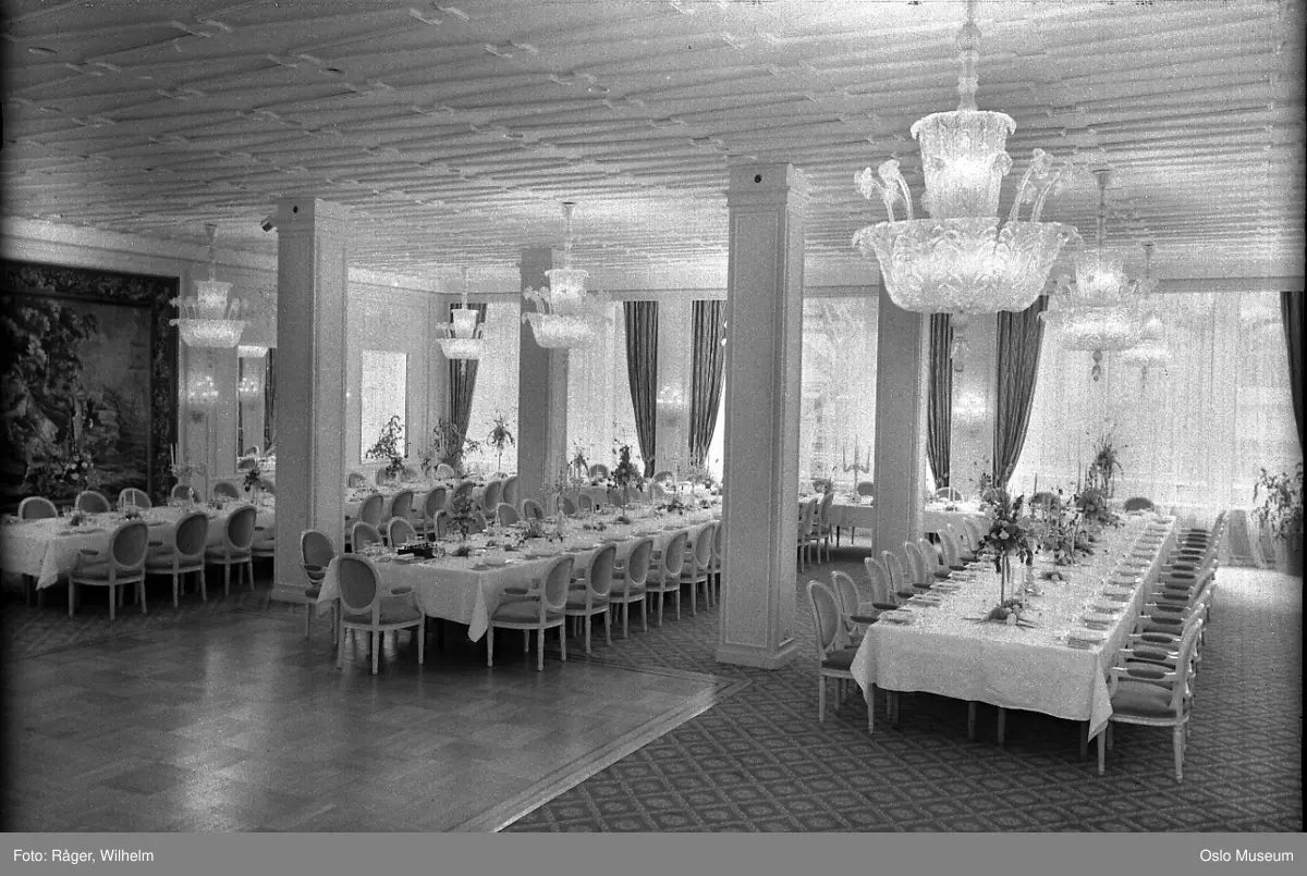 Grand Hotel, interiør, Speilen, langbord, oppdekning, lysekroner, gobelin