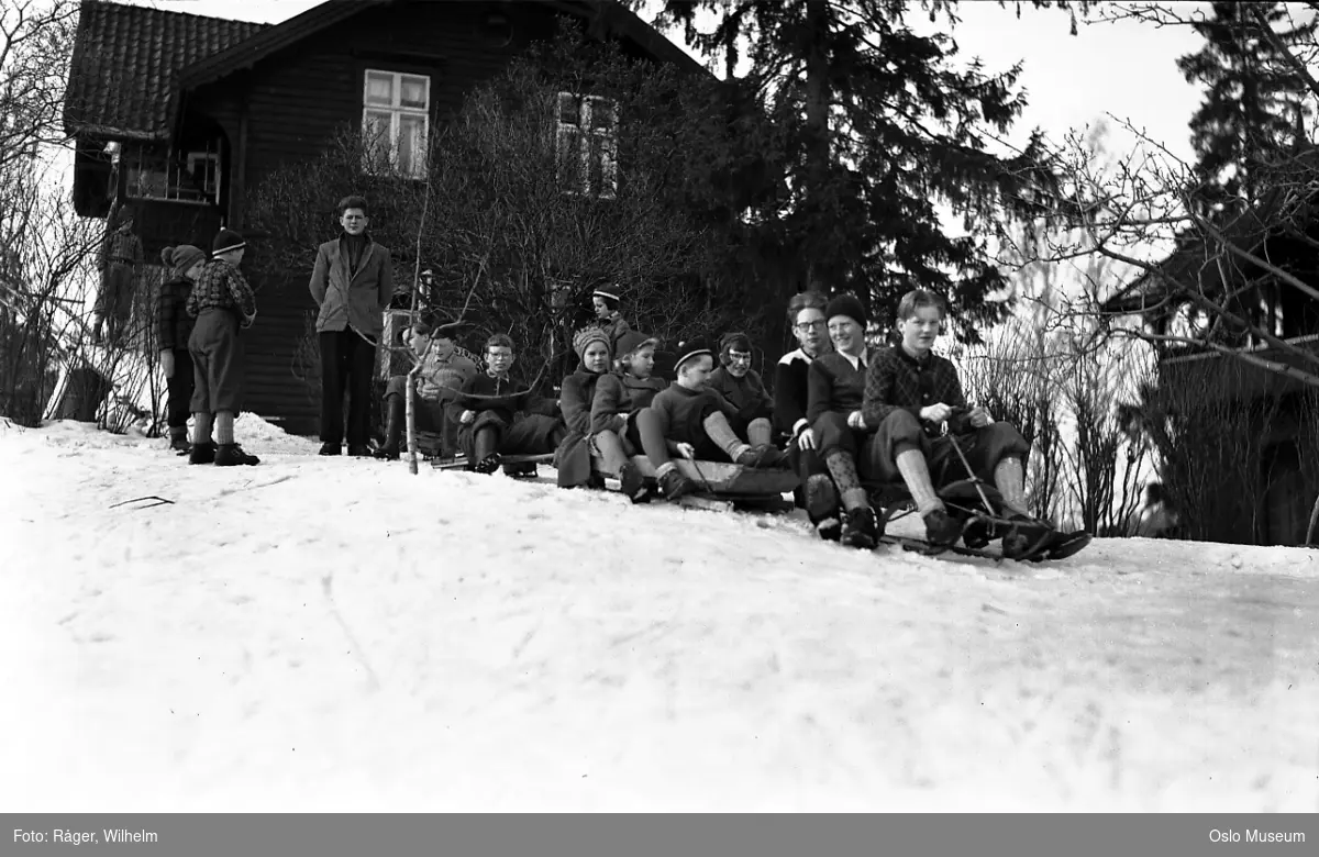 Granhaug skole, snø, barn, rattkjelke, aking