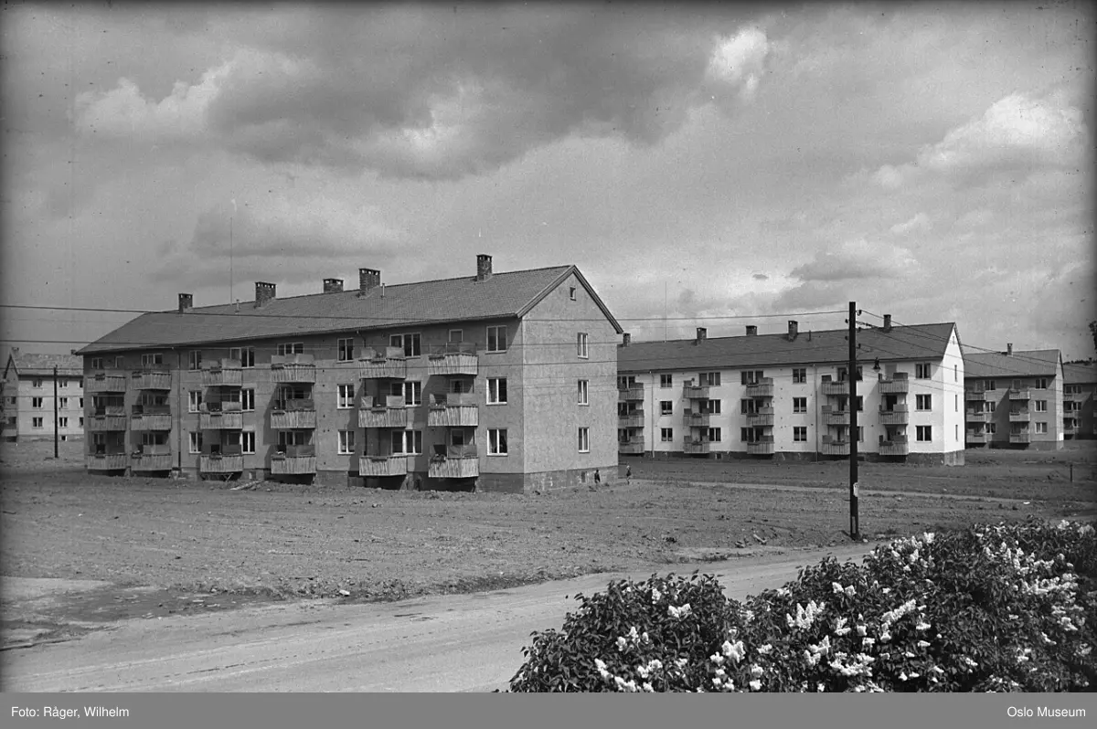 OBOS boligblokker, balkonger, verandakasser, tomt