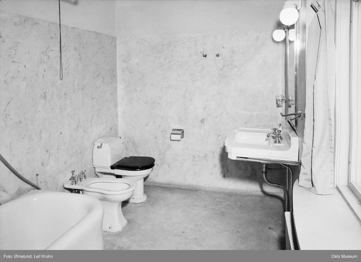 villa, interiør, baderom, vaskeservant, bidet, toalett