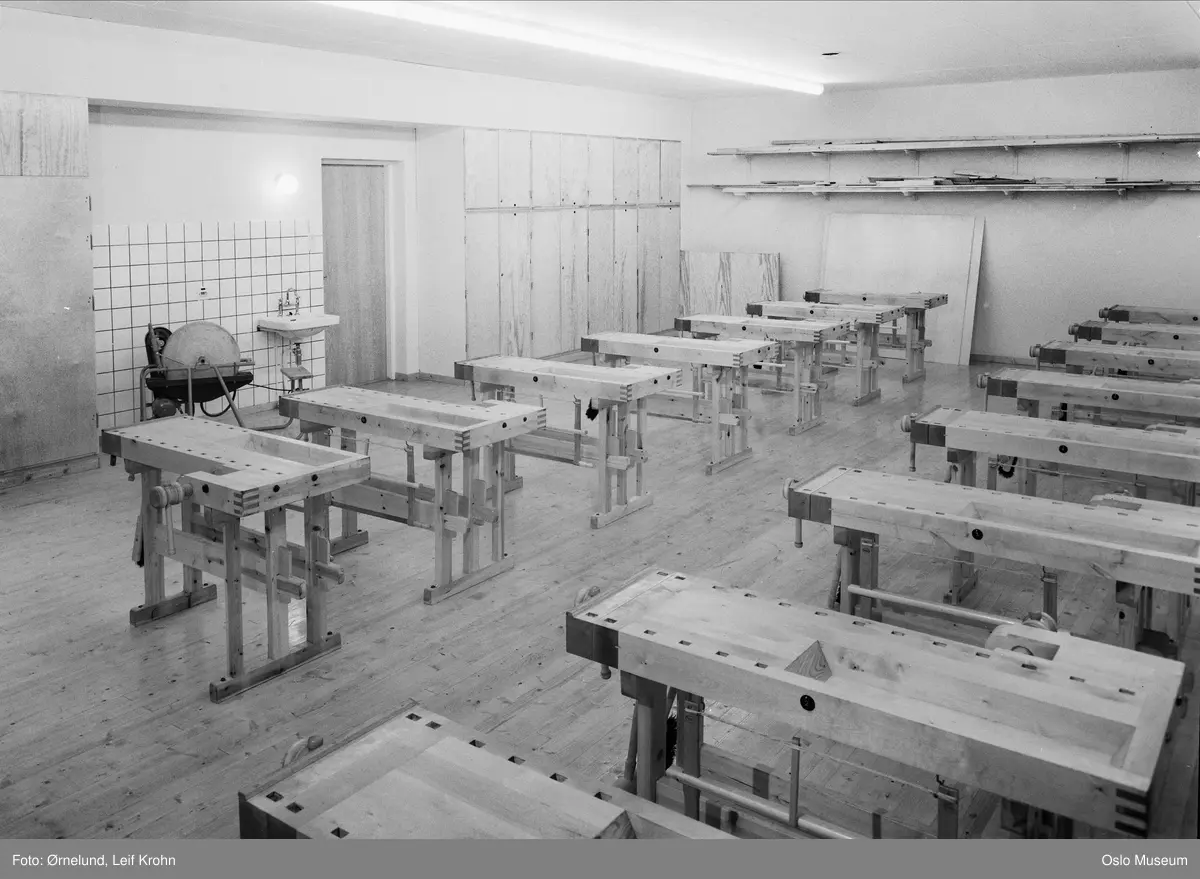 skole, interiør, sløydsal, høvelbenker, slipestein