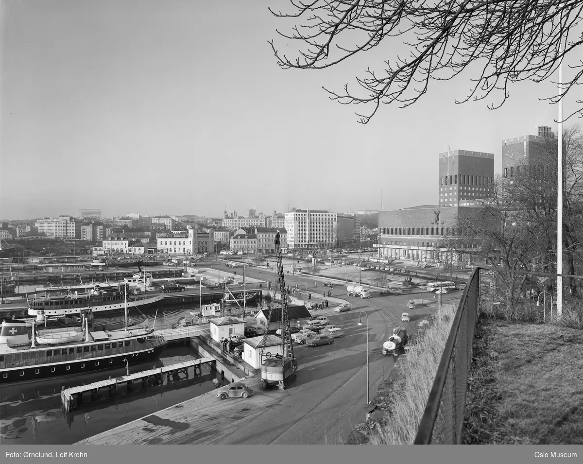 utsikt, havn, båter, forretningsgårder, Vestbanestasjonen, Rådhuset, biler, busser, mennesker, gateliv, kran