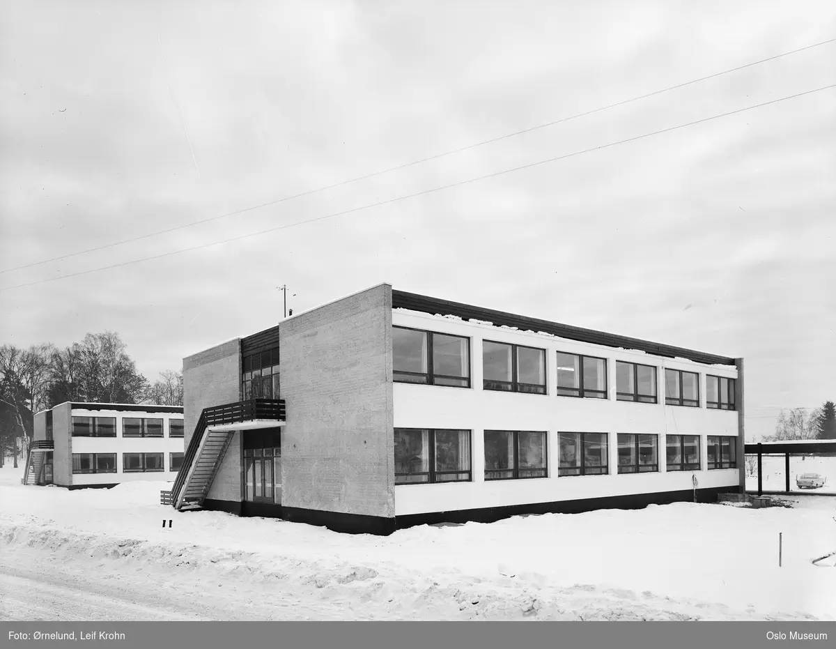 Blommenholm skole, snø