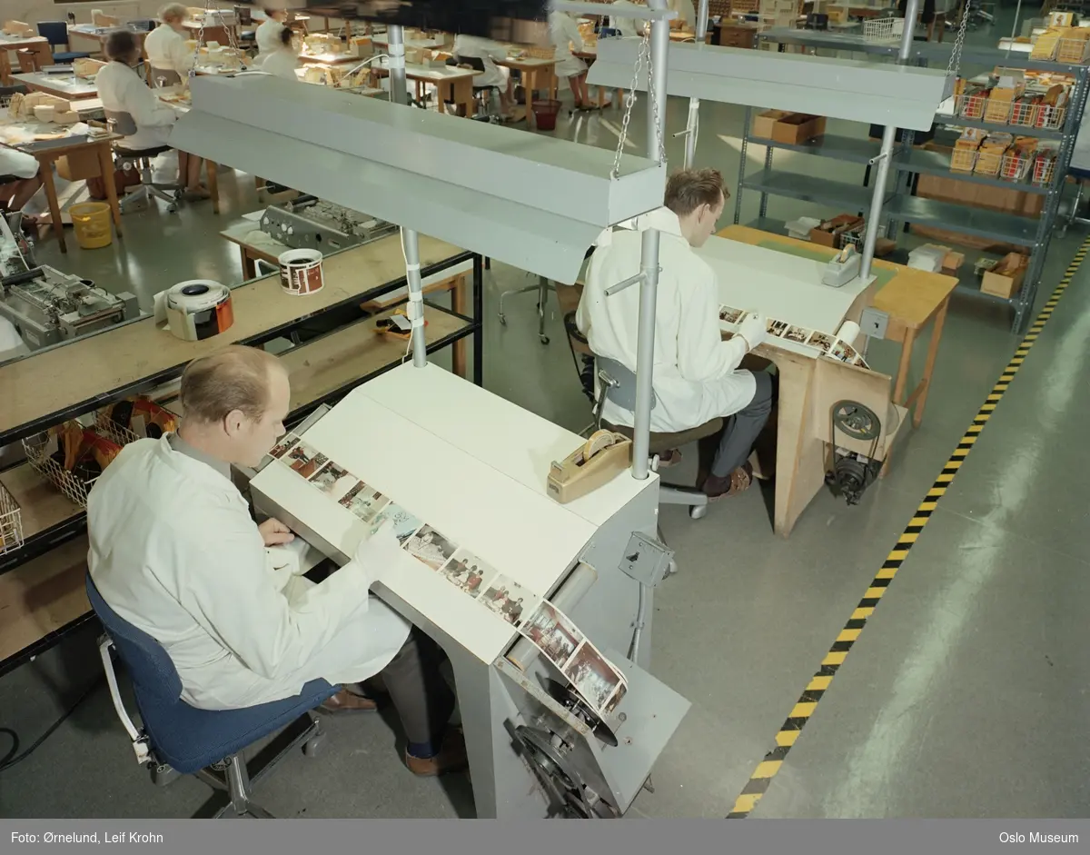 Kodak Norge, interiør, produksjonslokale, menn