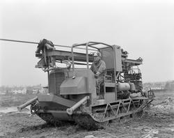 Borerigg for dype hull.