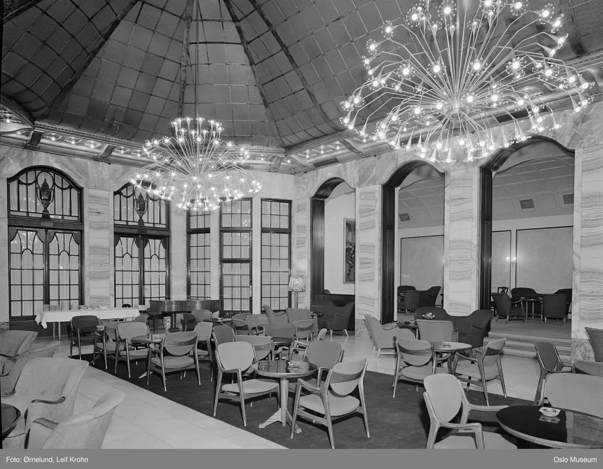 Grand Hotel, interiør, restaurant Palmen, småbord, lysekroner
