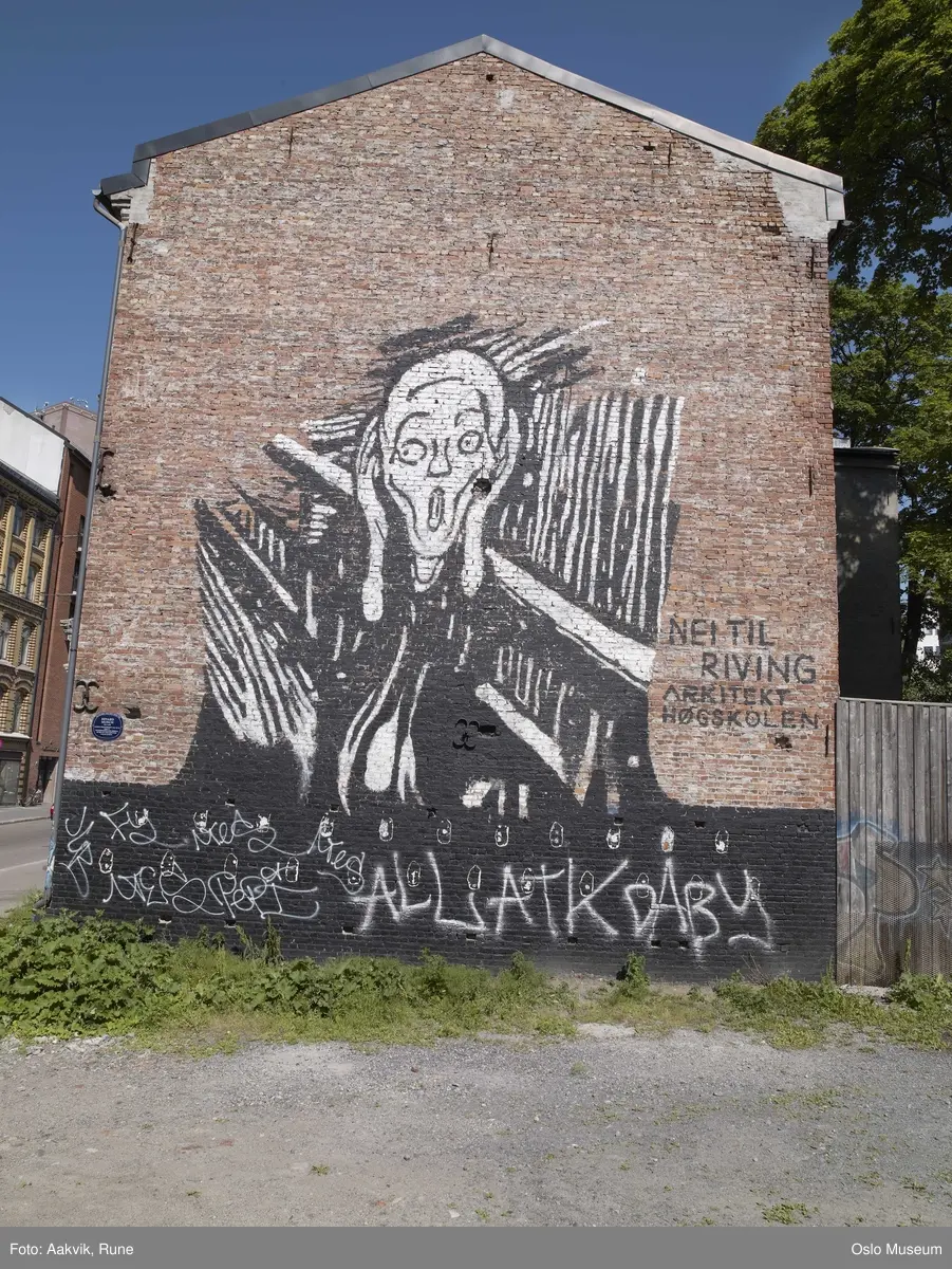 Blitzhuset, gavlvegg, Skrik graffiti