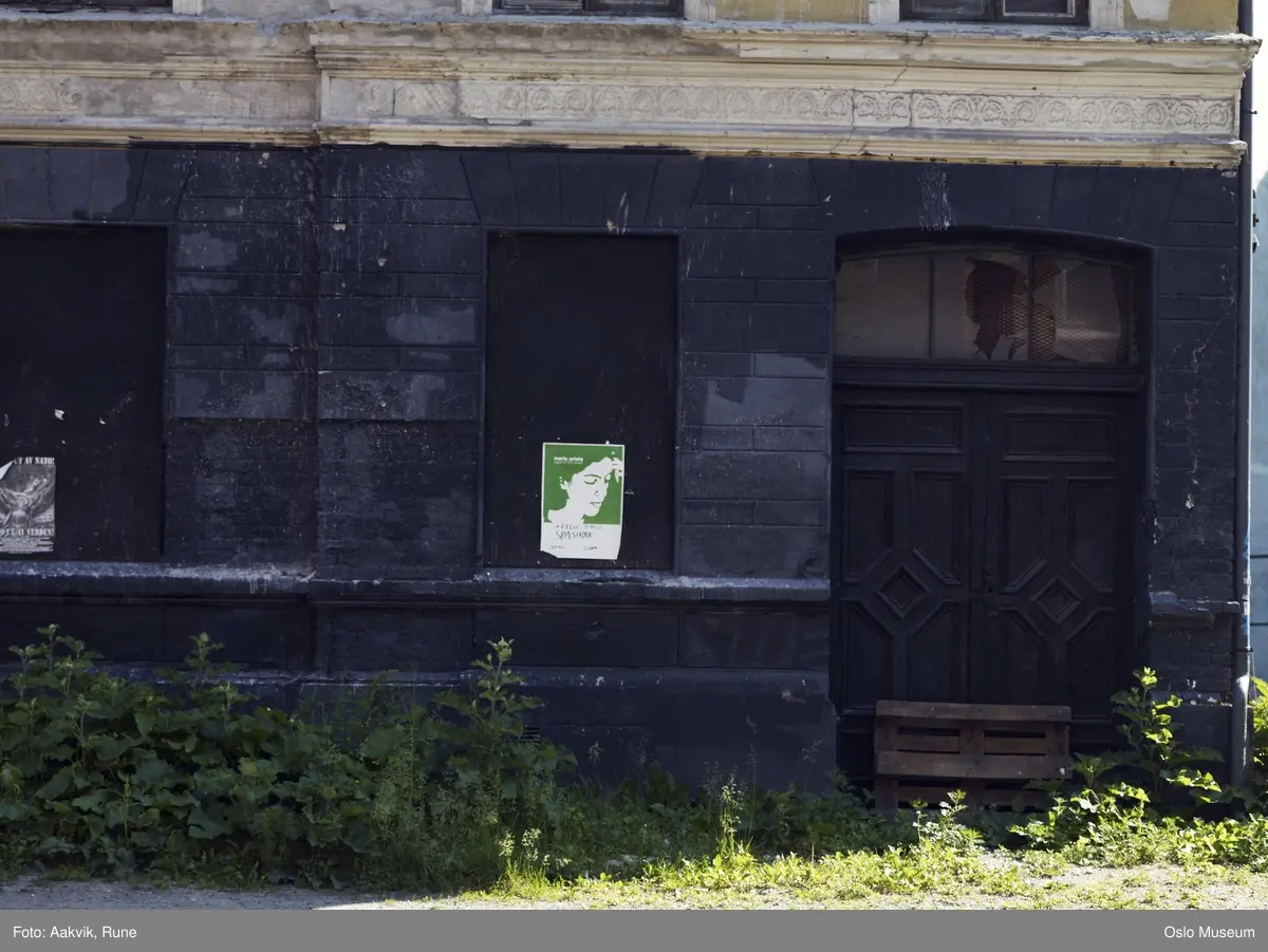 Blitzhuset, graffiti, plakater
