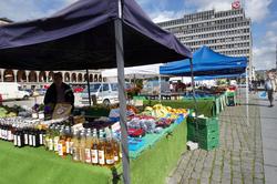Youngstorget, salgsboder, plass, bygninger, grønnsaker, bær,