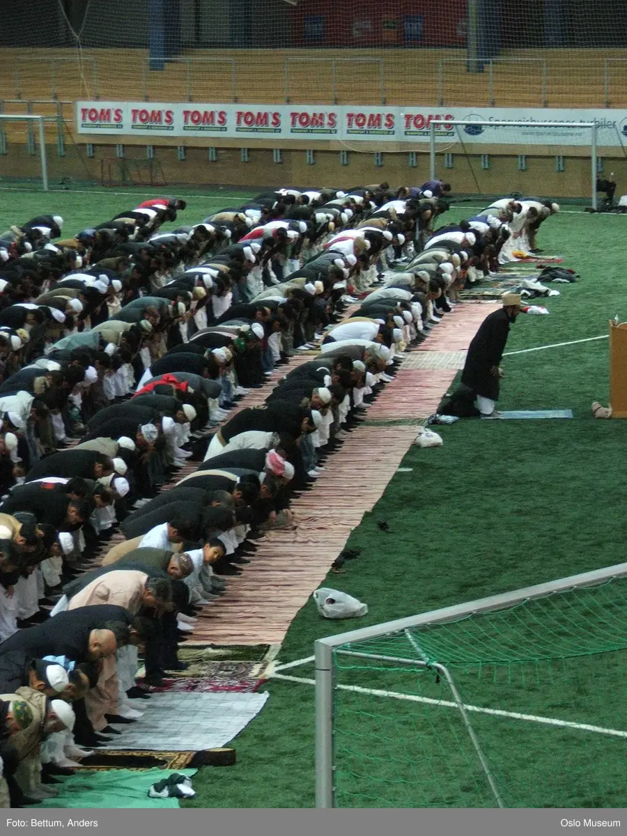 Islam, menigheten Central Jamaat-e Ahl-e Sunnat, bønn i Valhall  