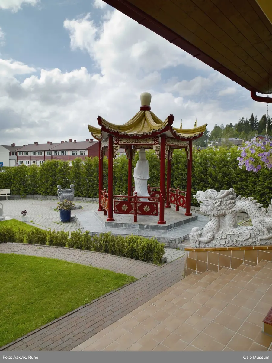 Buddhisme, Khuong Viet tempelet, eksteriør, inngangsparti, drage, pagode, elefant, slange, Buddha