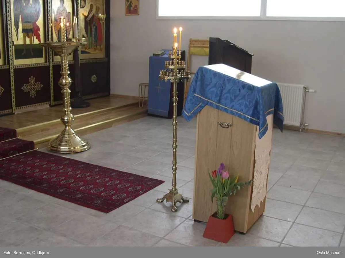 Ortodoks, Hellige Nicolai kirke, interiør, eksteriør, helgener, seremoni, alter, prekestol, lys, ikoner, prest, mann, kvinne