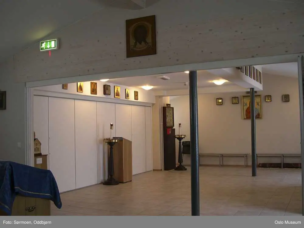 Ortodoks, Hellige Nicolai kirke, interiør, eksteriør, helgener, seremoni, alter, prekestol, lys, ikoner, prest, mann, kvinne