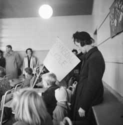 Prinsdal skole, innvielse, interiør, klasserom, elever, fore