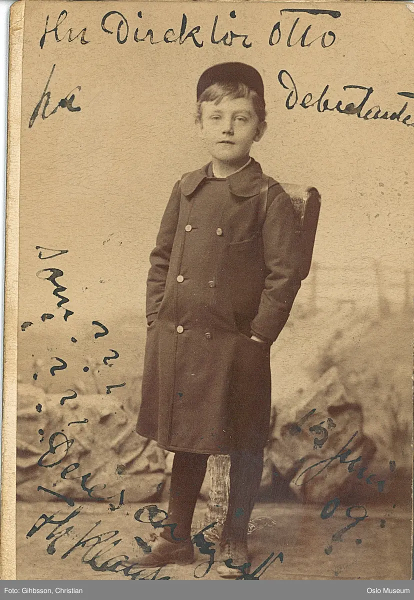 portrett, gutt, stående helfigur, ransel