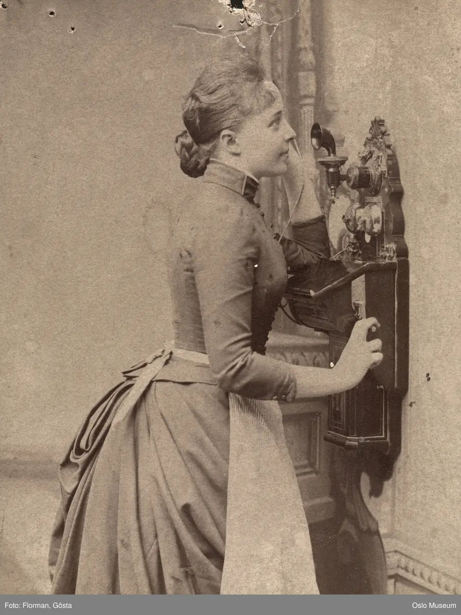 portrett, kvinne, skuespillerinne, stående halvfigur, profil, telefon