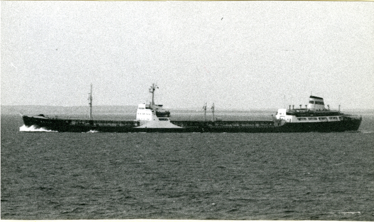 Ägare:/1969-83/: S.S.S.R. - Latvian Shipping Co. Hemort: Ventspils.