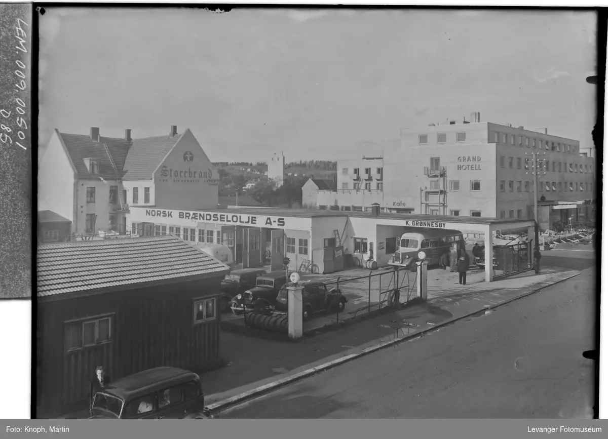 Bensinstasjonen til K. Grønnesby  i Steinkjer  III