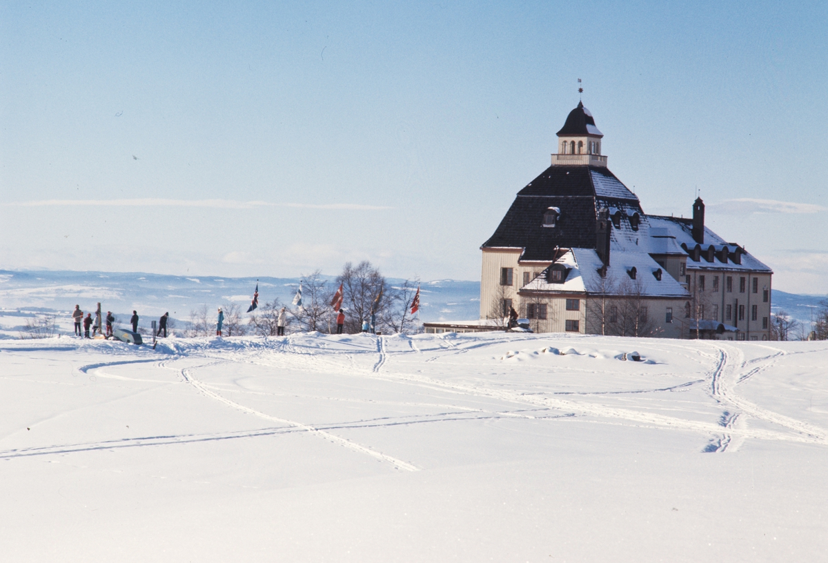Høsbjør Turisthotell, vinter.