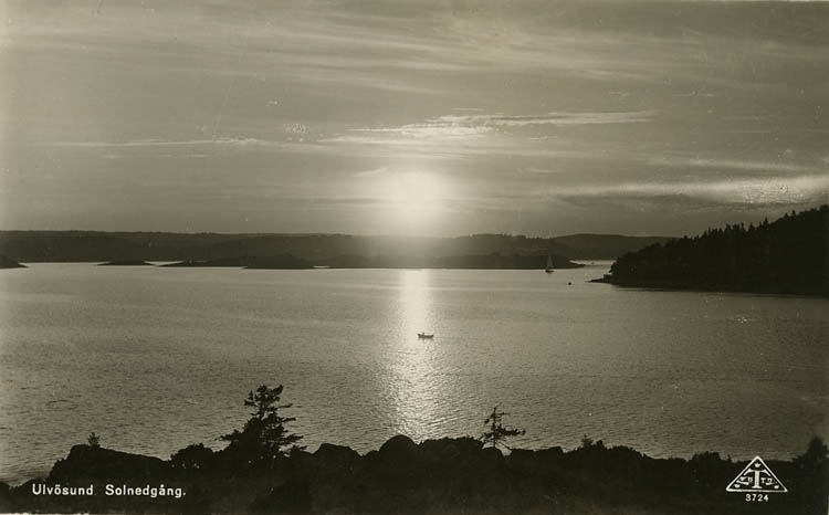 Enligt Bengt Lundins noteringar: "Ulvesund. Solnedgång".