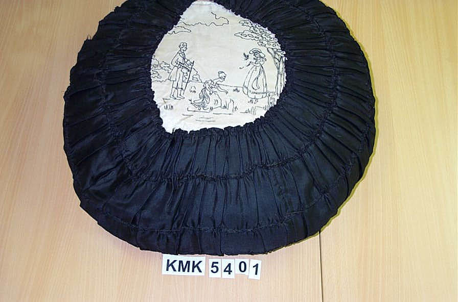 mann med stav, to kvinner