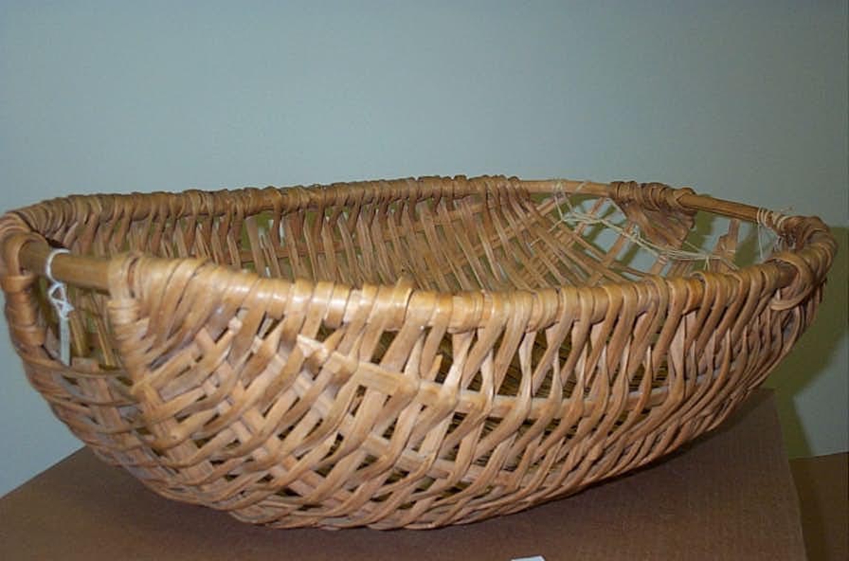 Form: oval
