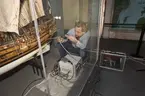 Microfilmning av rikt dekorerad insida, tvådäckat skepp byggd på slutet av 1600-talet. Sjöhistoriska museet