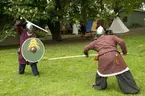 Skeppsdagar med vikingabåtar och vikingaläger på ängen vid Sjöhistoriska.