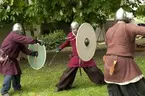 Skeppsdagar med vikingabåtar och vikingaläger på ängen vid Sjöhistoriska.