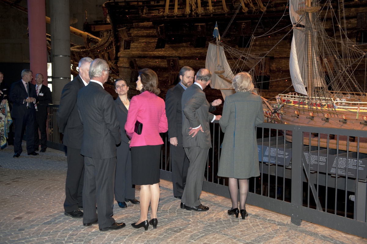 Prins Charles och hertiginnan Camilla och det svenska kungaparet besöker Vasamuseet 2012.
