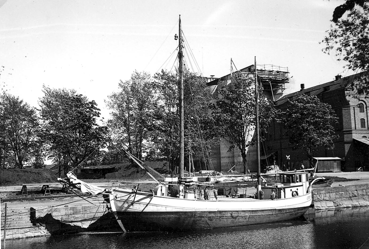 Galeasen LÄRKAN på Fyrisån, Uppsala.