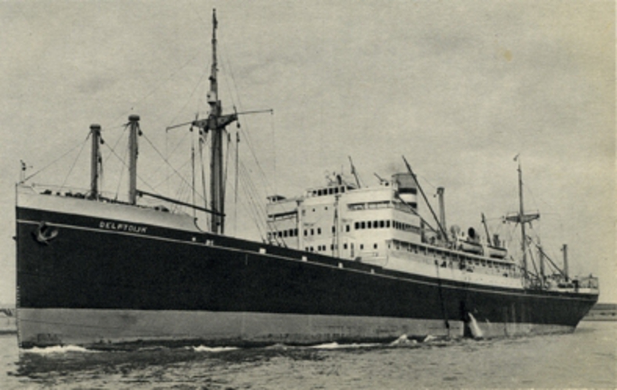 Nederländska gods- och passagerarfartyget MV DELFTDIJK.