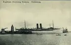 Ångfärjan DROTTNING VICTORIA i Trelleborgs hamn. Vykort.