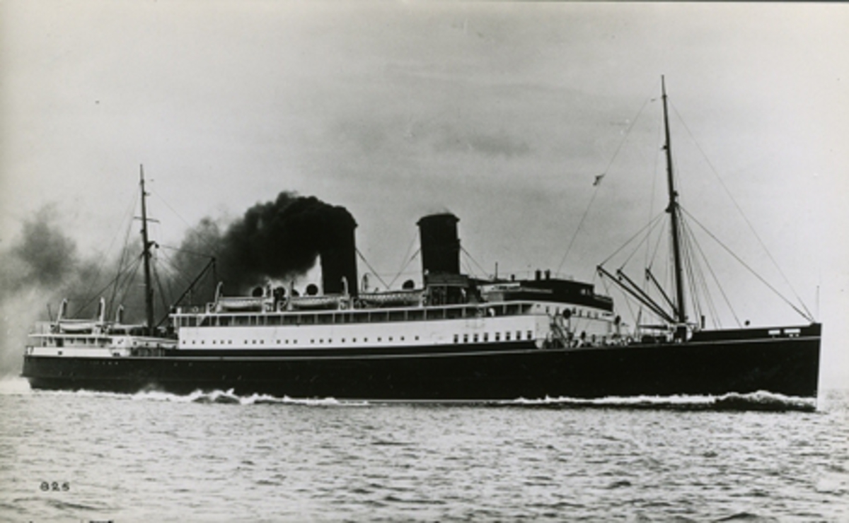 Brittiska passagerarfartyget RMS DUKE OF LANCASTER. Vykort.