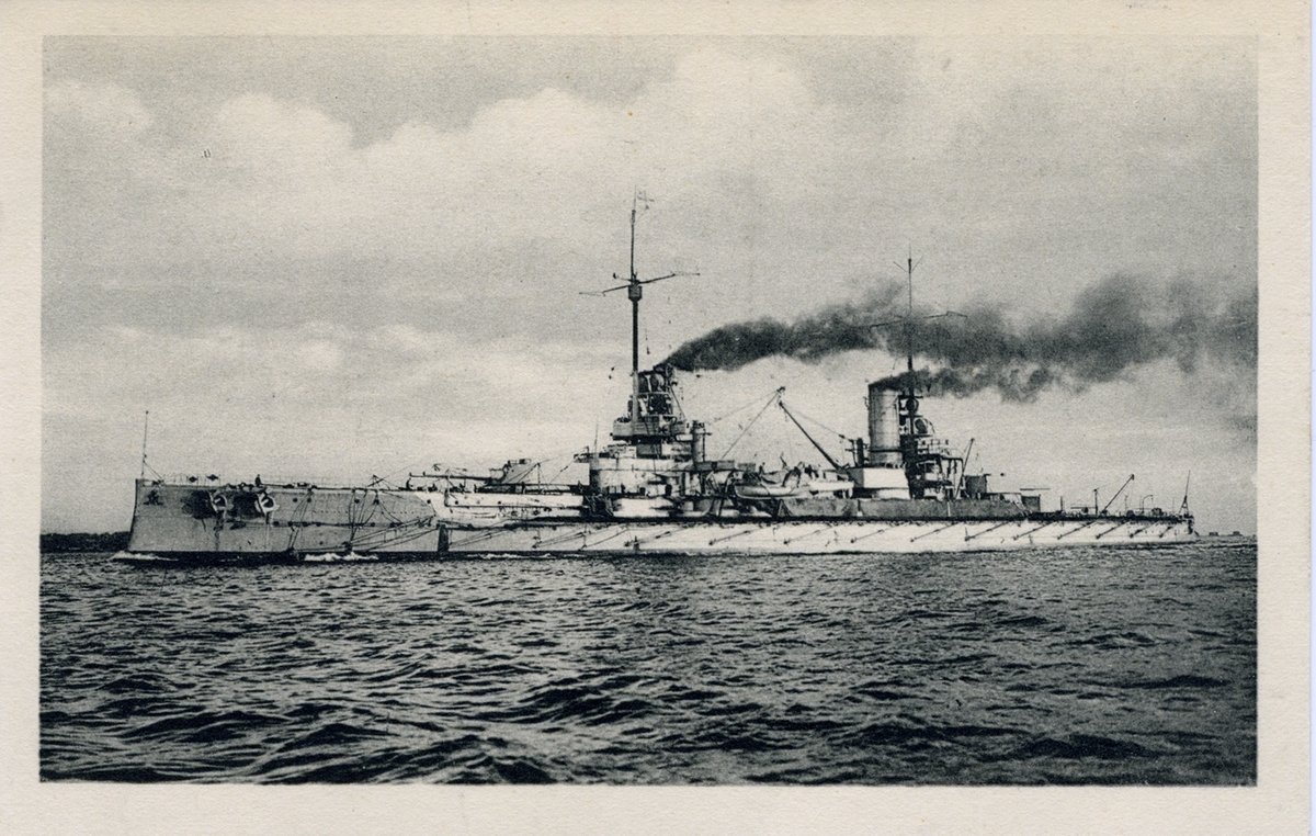S.M.s. "Friedrich der Grosse". Flaggschiff der Admiral Scheer in der Skagerackslacht 31. maj 1916. Wasserdrännung 24700 Tonnen...[]