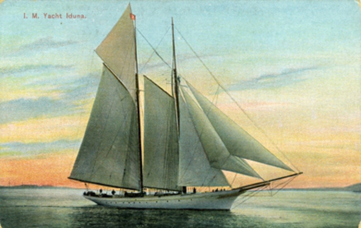 I. M. Yacht Iduna.
Series 1027.5.