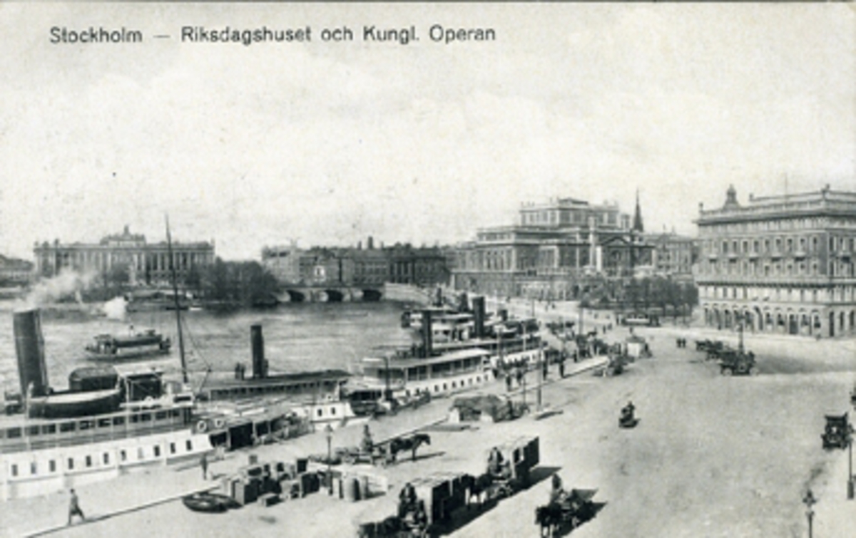 Stockholm. Vy över Södra Blasieholmshamnen. Vykort.