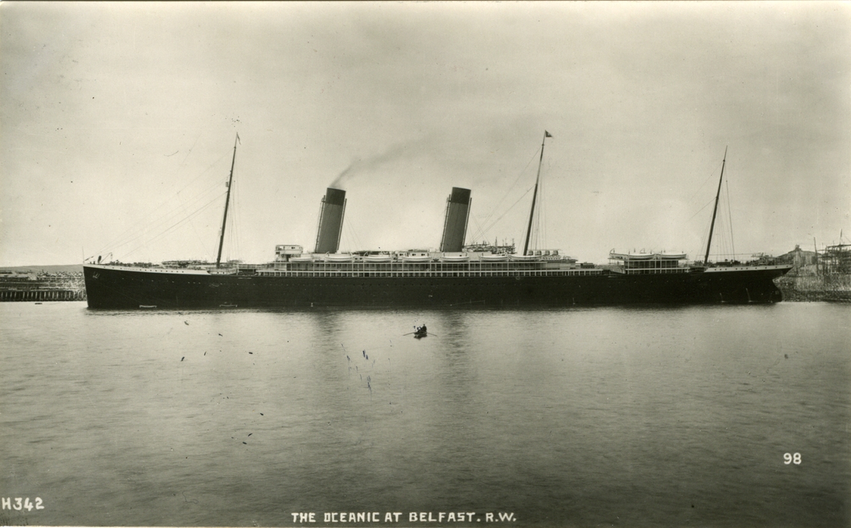 H342. The Ocreanic At Belfast. R.W. 98
Copyright and Published by Real Photographs, 9 Union Court, Liverpool 2.