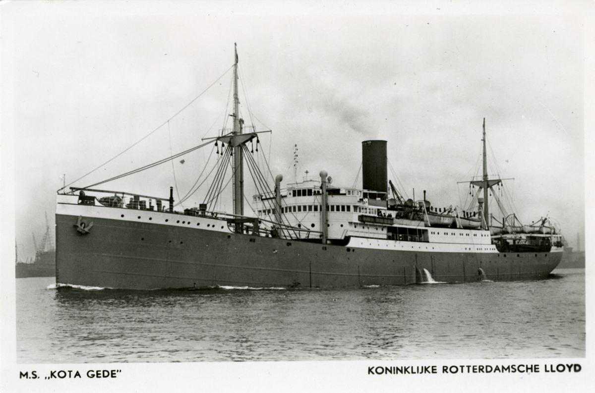 "M.S. "Kota Gede" Koninklijke Rotterdamsche Lloyd"
Album 6, foto 70