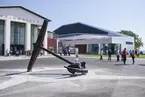 Invigning av ubåtshallen. Folk framför Marinmuseum.